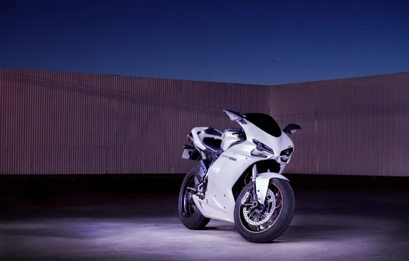 Картинка белый, небо, мотоцикл, white, суперспорт, bike, ducati, дукати