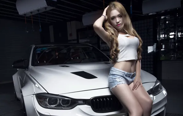 Взгляд, девушка, BMW, азиатка, Эротика, белый авто