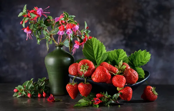 Цветы, ягоды, клубника, натюрморт, фуксия, Андрей Нуждин