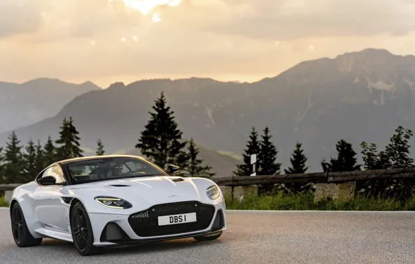 Aston Martin, DBS, Superleggera, 2018