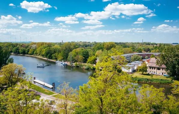 Картинка небо, облака, река, дома, Германия, Bernburg