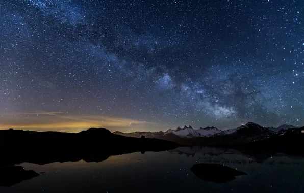 Картинка небо, звезды, снег, пейзаж, горы, ночь, озеро, млечный путь