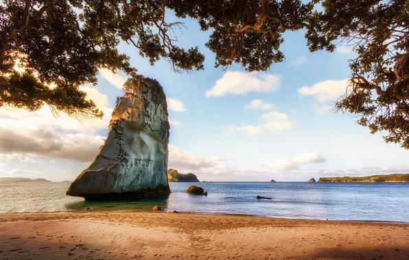 Картинка песок, море, небо, облака, скала, камни, горизонт, New Zealand