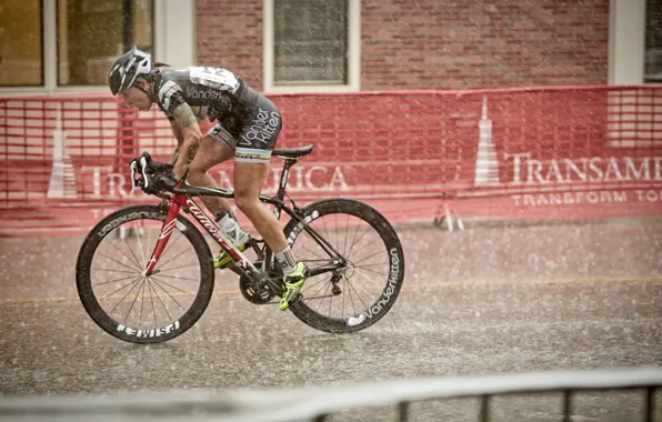 Картинка девушка, велосипед, дождь, гонка, спорт, профиль, bicycle, bike