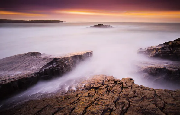 Море, закат, камни