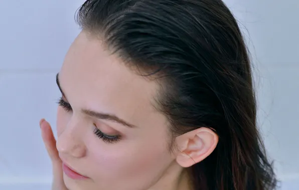 Wet, eyes, model, hair, brunette, hands, eyelashes, mouth