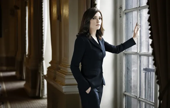 Взгляд, поза, актриса, окно, костюм, Джулианна Маргулис, Julianna Margulies