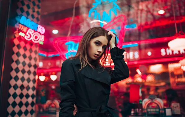 Картинка взгляд, огни, поза, модель, портрет, макияж, прическа, шатенка