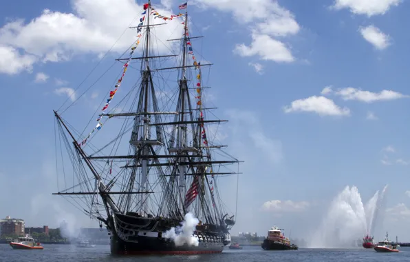Корабль, ВМС США, празднование Дня независимости Америки, парусный, Бостонская гавань, 21-пушечный салют, «Конститьюшн», старейший