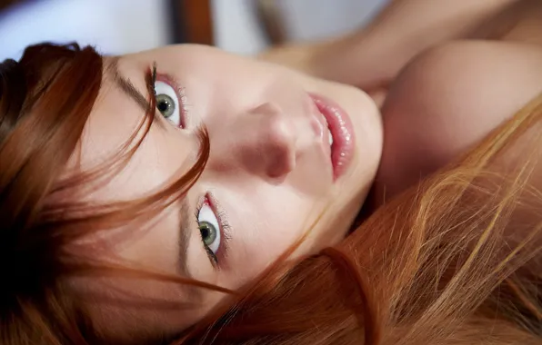 Картинка глаза, взгляд, лицо, плечо, Kami A