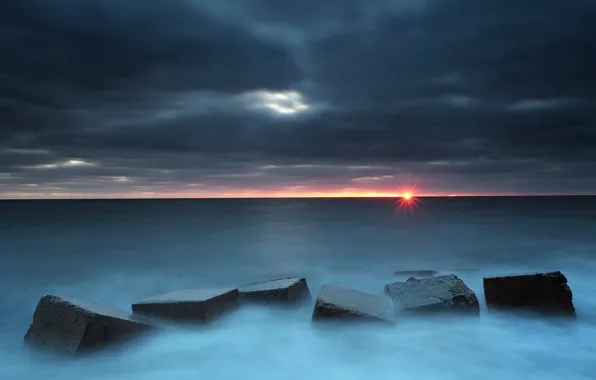 Картинка море, закат, блоки