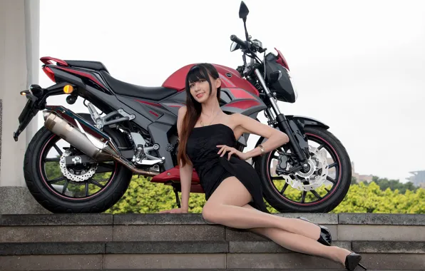 Картинка взгляд, Девушки, мотоцикл, азиатка, красивая девушка, позирует над мотоциклом, SYM T2
