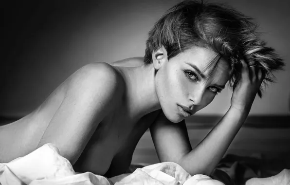 Взгляд, портрет, губки, плечи, Joachim Bergauer, чб фотопортрет