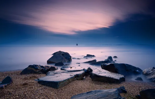 Картинка море, пляж, камни, маяк, вечер