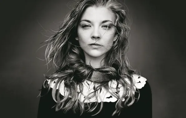 Картинка Girls, 2560x1440, Face, Actress, Black and White, Natalie Dormer