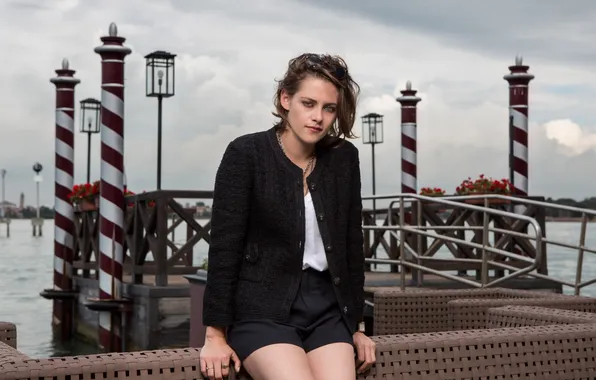 Река, портрет, актриса, брюнетка, Kristen Stewart, Кристен Стюарт, набережная
