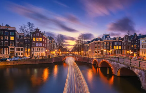 Картинка город, огни, вечер, выдержка, Амстердам, канал, Нидерланды, мосты