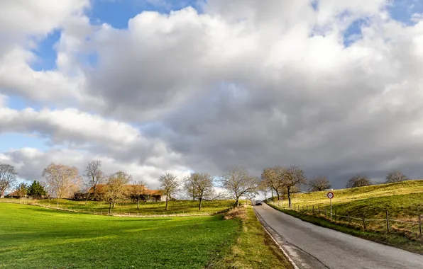 Картинка поле, осень, облака, деревня, дорожка, field, Autumn, clouds