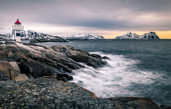 Norway, Seascape, Kabelvag Molo