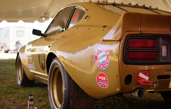 Зад, фонари, Datsun, Reddit