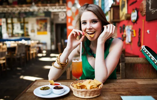 Картинка girl, eyes, hair, restaurant, Mexican food