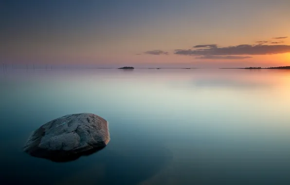 Картинка море, вода, гладь, рассвет, камень