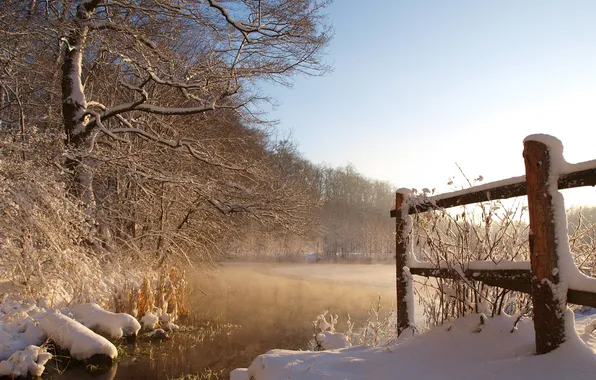 Картинка снег, река, забор
