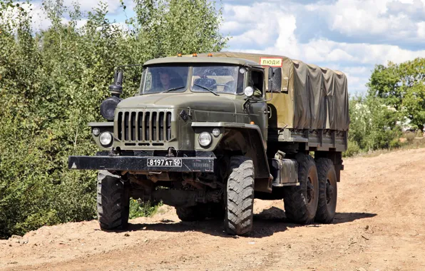 Грузовик, Ural, Урал-4320