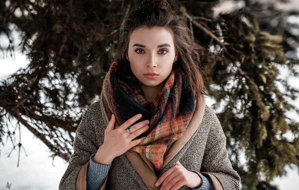 Картинка зима, взгляд, девушка, снег, шарф, фотограф, платок, Model