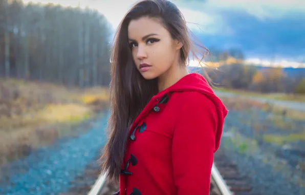 Взгляд, железная дорога, girl, стоит, face, Shannon Baker
