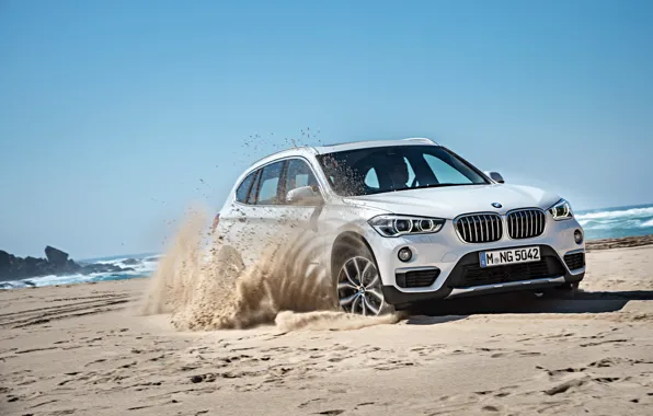Картинка песок, море, берег, бмв, BMW, xDrive, паркетник, 2015