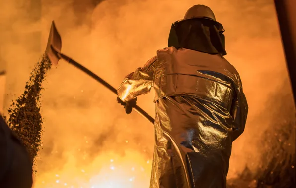 Heat, shovel, smelter, thermal suit