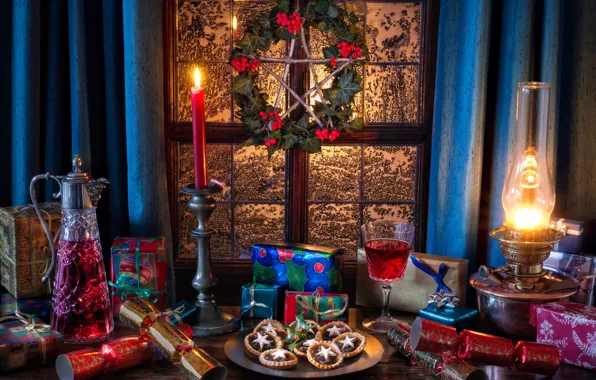 Картинка вино, звезда, лампа, свеча, печенье, окно, Рождество, подарки