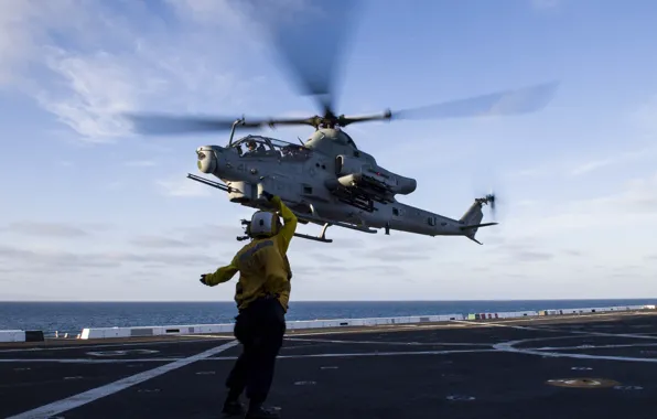 Cobra, Bell AH-1, ударный вертолёт