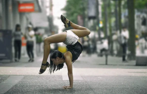 Картинка девушка, поза, улица, гимнастика, йога