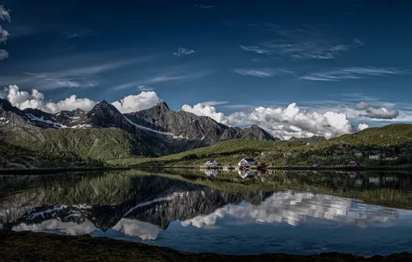 Картинка облака, горы, отражение, деревня, Норвегия, Norway, фьорд, Лофотенские острова
