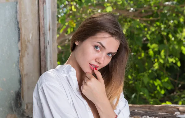 Model, Georgia, Seductive, Sensual Gaze, Unbuttoned