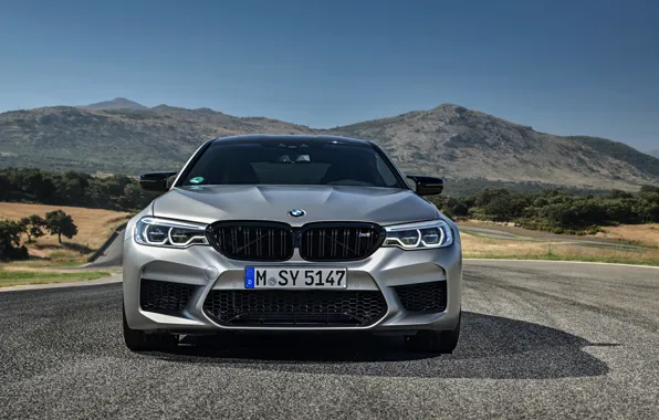 Картинка серый, BMW, седан, вид спереди, 4x4, 2018, четырёхдверный, M5