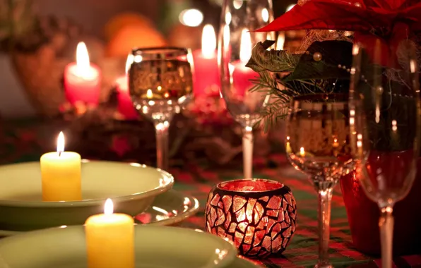 Картинка стол, огонь, романтика, свечи, бокалы, тарелки