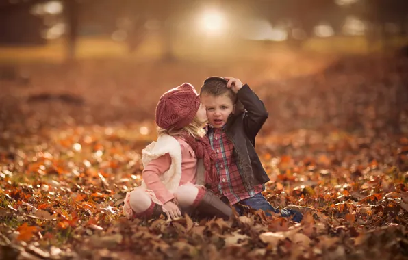 Картинка осень, листья, мальчик, девочка, боке