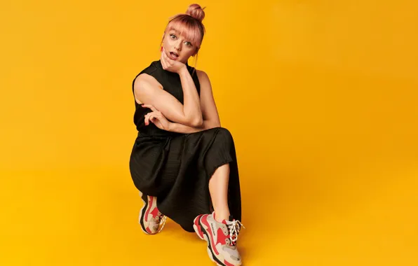 Волосы, платье, актриса, кроссовки, Maisie Williams, Мэйси Уильямс