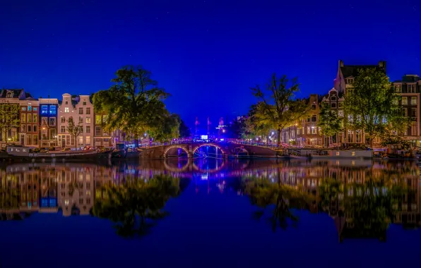 Картинка мост, отражение, река, здания, Амстердам, Нидерланды, ночной город, Amsterdam