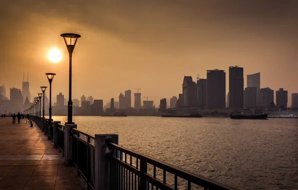 Картинка солнце, река, China, небоскребы, фонари, Китай, Азия, Shanghai