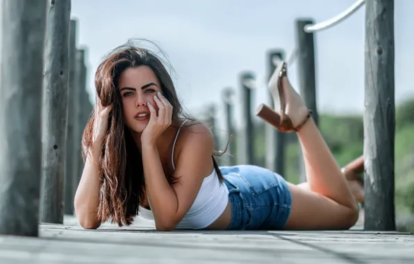 Девушка, sky, nature, bridge, model, brunette, outdoors, jean shorts