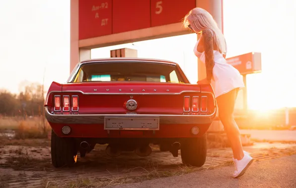 Картинка Ford Mustang, road, dress, muscle car, model, tattoo, women, blonde