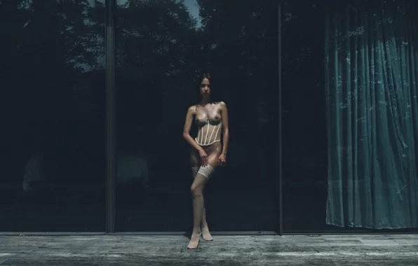 Erotic, Rebecca Bagnol, Kim Akrich