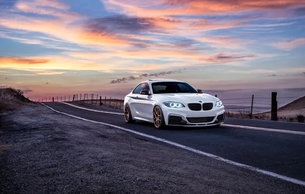 Картинка BMW, Car, Front, Sunset, White, Sunrise, Mountains, Road