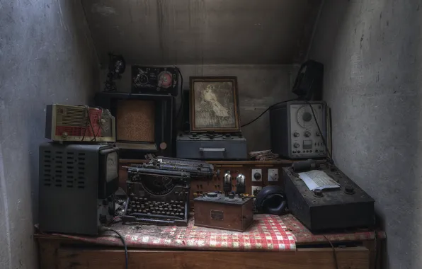 Картинка фон, Lost, Abandoned, Typewriter, апаратура