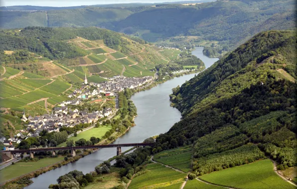 Картинка мост, город, река, гора, дома, Германия, горизонт, сверху