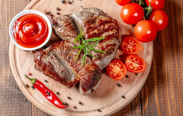 Мясо, доска, кетчуп, специи